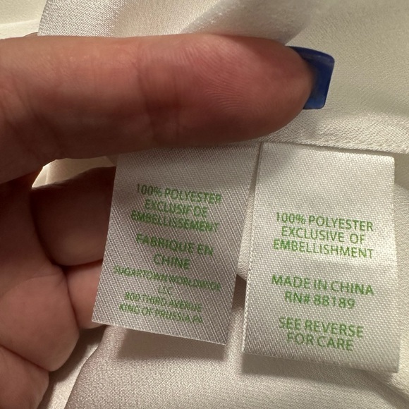 Lilly Pulitzer Shea tunic top in resort white. Absolutely stunning. Size Small - Picture 8 of 15